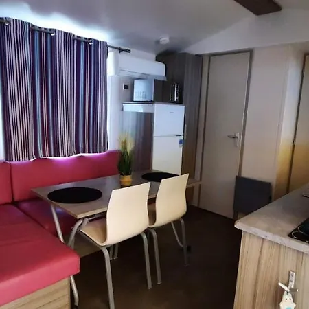 Loue Mobil-home Camping Les Sables D'or Cap D'agde. Parque de Campismo *