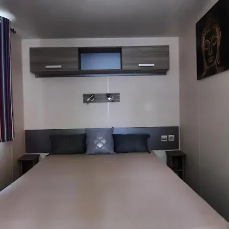 Parque de Campismo Loue Mobil-home Camping Les Sables D'or Cap D'agde. *