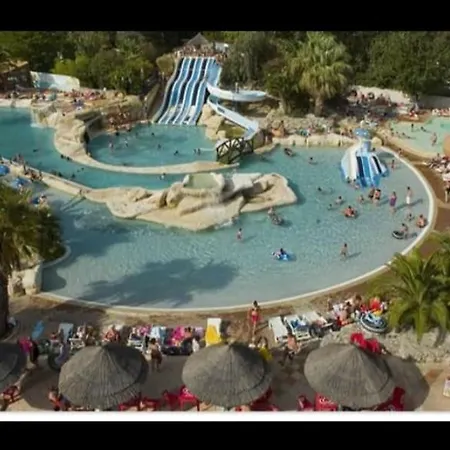 Loue Mobil-home Camping Les Sables D'or Cap D'agde. Parque de Campismo